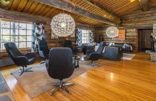 Kuusamo House | Family-Friendly Holiday Home Villihanhi with Pet Amenities