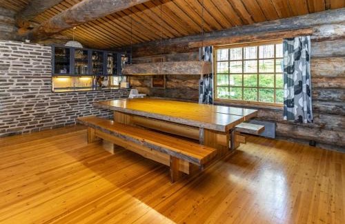 Kuusamo House | Family-Friendly Holiday Home Villihanhi with Pet Amenities