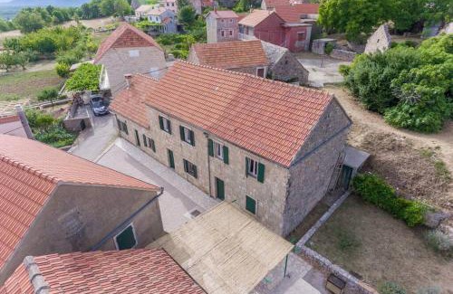 Cista Provo Villa | Pet-Friendly Holiday Home Vintage in Makarska
