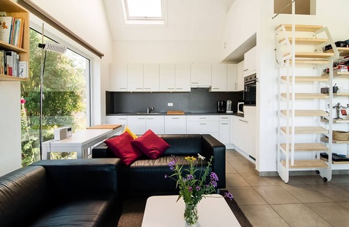 Olloy-sur-Viroin House | Top-Rated Holiday Home in Viroinval with Family Amenities