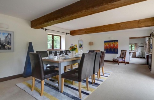 Warbleton House | Inviting Holiday Home Warbleton Manor: Perfect for Families