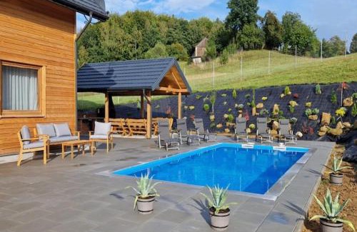 gmina Iwierzyce House | Holiday Home Wi niowa with Pool and Nature, cleaning included