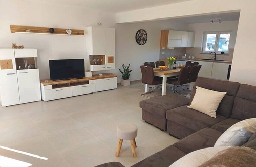 Bale House | Ideal 3-Bedroom Holiday Home in Bale Near Rovinj