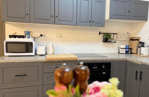 Springwood House | Ideal Holiday Home in Prime Location with Pet-Friendly Options