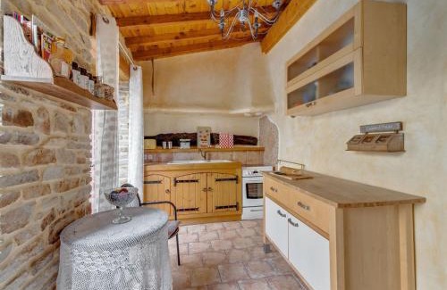 Cuxac-Cabardes House | Relaxing Holiday Home with Pool in Cuxac Cabardès