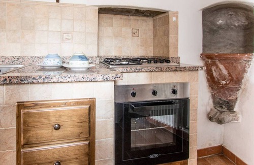 Minucciano House | Inviting Holiday Home with Pool in Garfagnana Awaits You