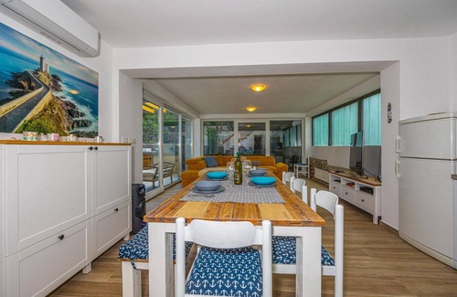 Novi Vinodolski House | Tranquil Holiday Home with Pool & Ocean View Retreat