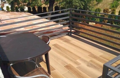 Kastelir-Labinci Villa | Idyllic Holiday Home with Pool for 4 in Kaštelir-Labinci