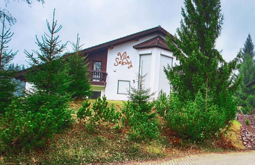 Harrachov House | Relaxing Holiday Home with Sauna and Family-Friendly Amenities