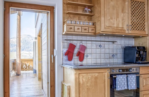 Itter House | Cozy Holiday Home with Sauna on Ski Slope – Pet Friendly