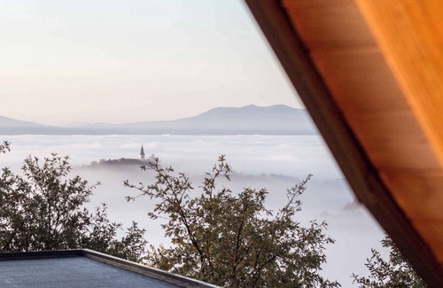 Srednje Grcevje House | Relaxing Holiday Home with Sauna and Wine Cellar Escape