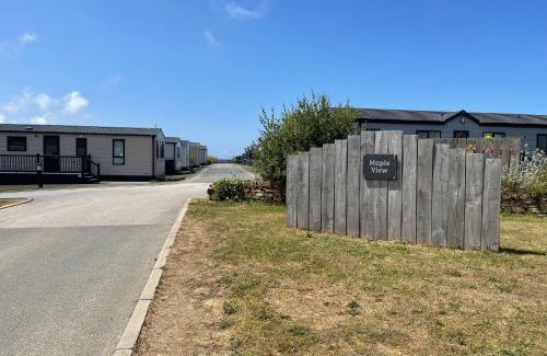 Newquay Resort | Holiday Home with Breathtaking Ocean Views & Pool Access
