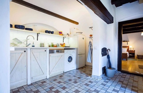Sukoro House | Relaxing Holiday Home with WLAN and Ocean View Amenities