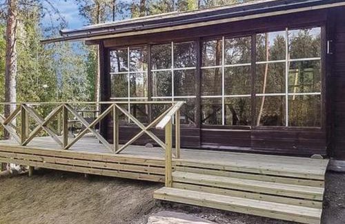 Asikkala House | Inviting Holiday Home Ylähuone with Hot Tub & Pet Friendly