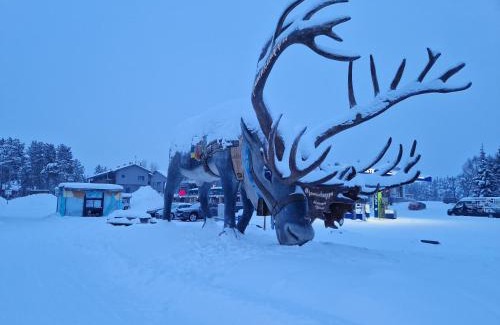 Akaslompolo Apartment | Family-Friendly Holiday Home Ylläs-helmi - Prime Location!