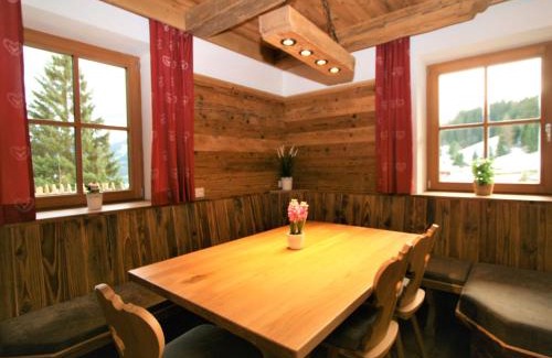 Wildschoenau House | Ideal Family Retreat at Holiday Home Haus Zauberwinkel-3
