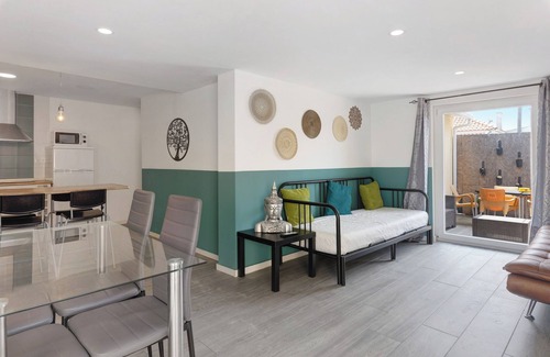 Seixal House | Relaxing Zen Village Verde with Pool, Wi-Fi & Family Amenities