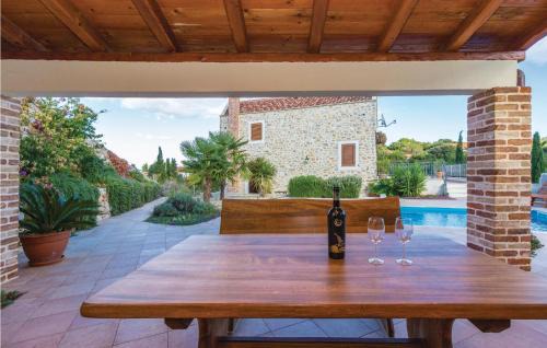 Zman House | Cozy Retreat in Zman with Pool and Family-Friendly Vibes