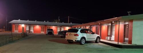 Sonora Hotel | Budget-Friendly Retreat at Holiday Host Motel & RV Park