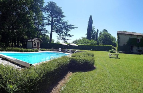 Montignac-de-Lauzun House | Ideal Holiday House Montignac de Lauzun for 7 Guests
