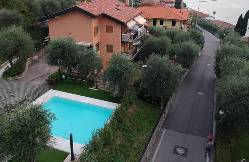 Magugnago Apartment | Holiday House Margherita 80sqm Lake View swimmigpool near to town center, beaches