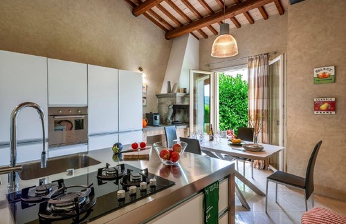 Acqualagna House | Holiday house Acqualagna for 1 - 8 persons with 4 bedrooms - Holiday home