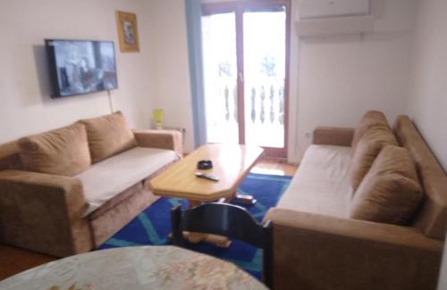 Hadzici House | Family-Friendly Holiday House Afan with Pet Amenities