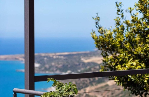 Agios Vasileios House | Inviting Holiday House Agios Vasilios with Ocean Views