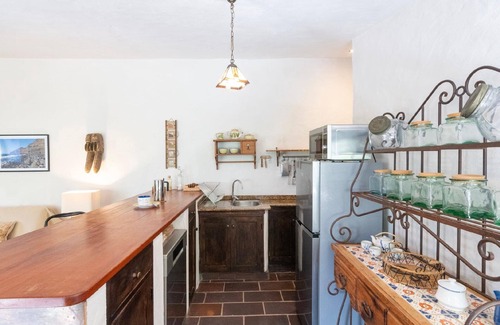 Agaete House | Cozy Agaete Holiday House for 4 with Private Pool