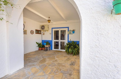 Alcaucin House | Spacious Holiday House Alcaucin for 18 with Private Pool