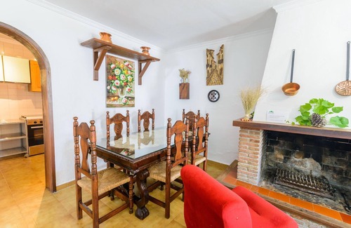 Alcaucin House | Family-Friendly Holiday House Alcaucin with Pool & Ocean View