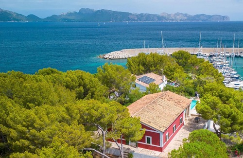 Mal Pas-Bon Aire House | Spacious Alcudia Holiday House for Groups with Pool & Kitchen