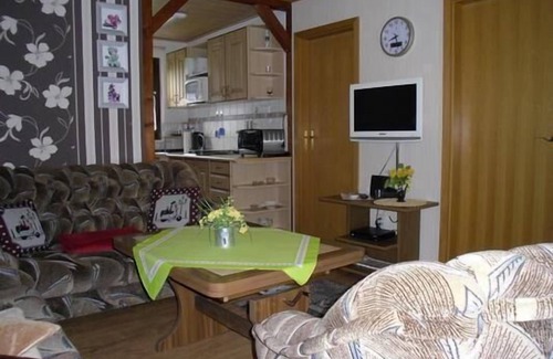 Altwarp House | Cozy Altwarp Holiday House with Ocean View & Pet-Friendly Stay