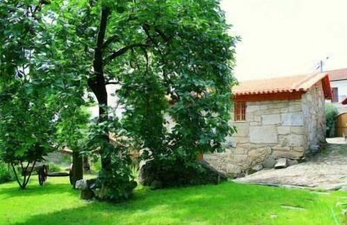 Caldelas House | Inviting Holiday House Amares: Perfect for Families & Groups