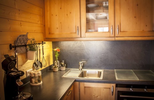 Reichenau House | Ideal Holiday House Near Ski Lift with Pool & Spa Amenities