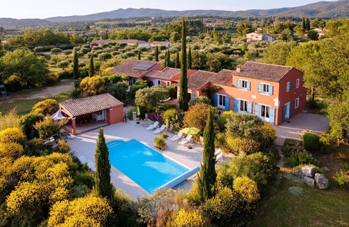 Aups House | Family-Friendly Holiday House Aups with Pool and Breakfast