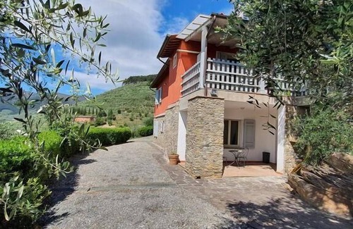 Cascine-La Croce House | Cozy Holiday House Buti for Families with Private Pool