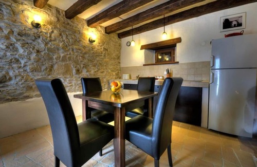 Kotli House | Cozy Holiday House Buzet: Ideal for Families & Pets