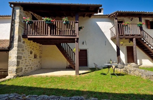 Kotli House | Pet-Friendly Holiday Home in Buzet with Pool & Breakfast