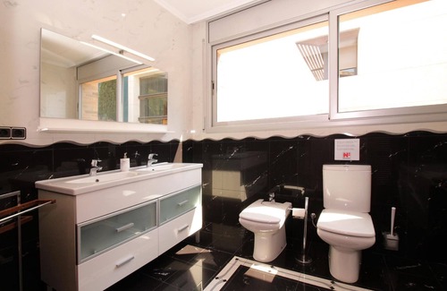 Calella House | Spacious Holiday House in Calella for Up to 8 Guests