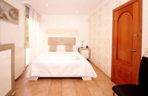 Calella House | Spacious Holiday House in Calella for Up to 8 Guests