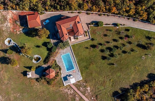 Cista Provo House | Spacious Holiday House in Cista Provo for 10 Guests