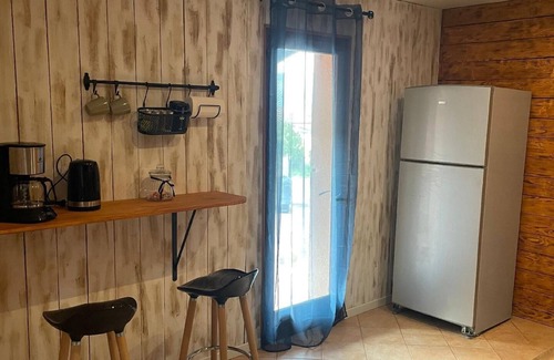 Le Puyricard House | Inviting Holiday House in Cuges les Pins with Pool