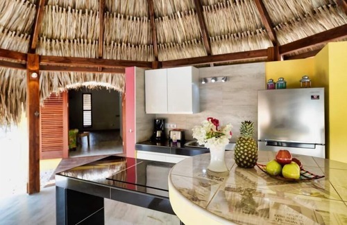 Soto House | Cozy Holiday House Sint Willibrordus with Ocean View