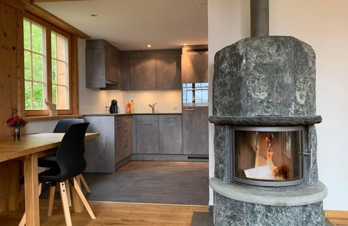 Monstein Ski Chalet | Cozy Holiday House in Davos Monstein for 2-3 Guests