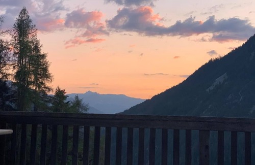 Monstein Ski Chalet | Cozy Holiday House in Davos Monstein for 2-3 Guests