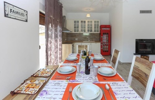 Dugopolje House | Family Retreat in Dugopolje: 3 Bedrooms & Spa Amenities