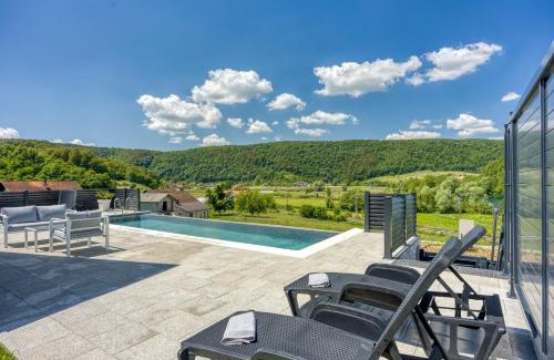 Mali Radic House | Pet-Friendly Holiday House Eden: A Family Retreat Awaits