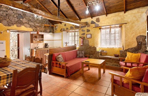 Tejeda House | Relaxing Holiday Home Tejeda with Ocean View & Pool