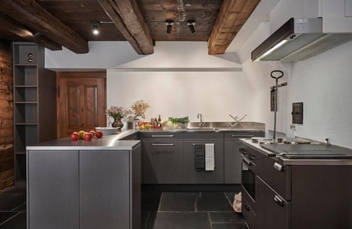 Elm Other | Cozy Holiday House Elm for Families with Kitchen & Breakfast